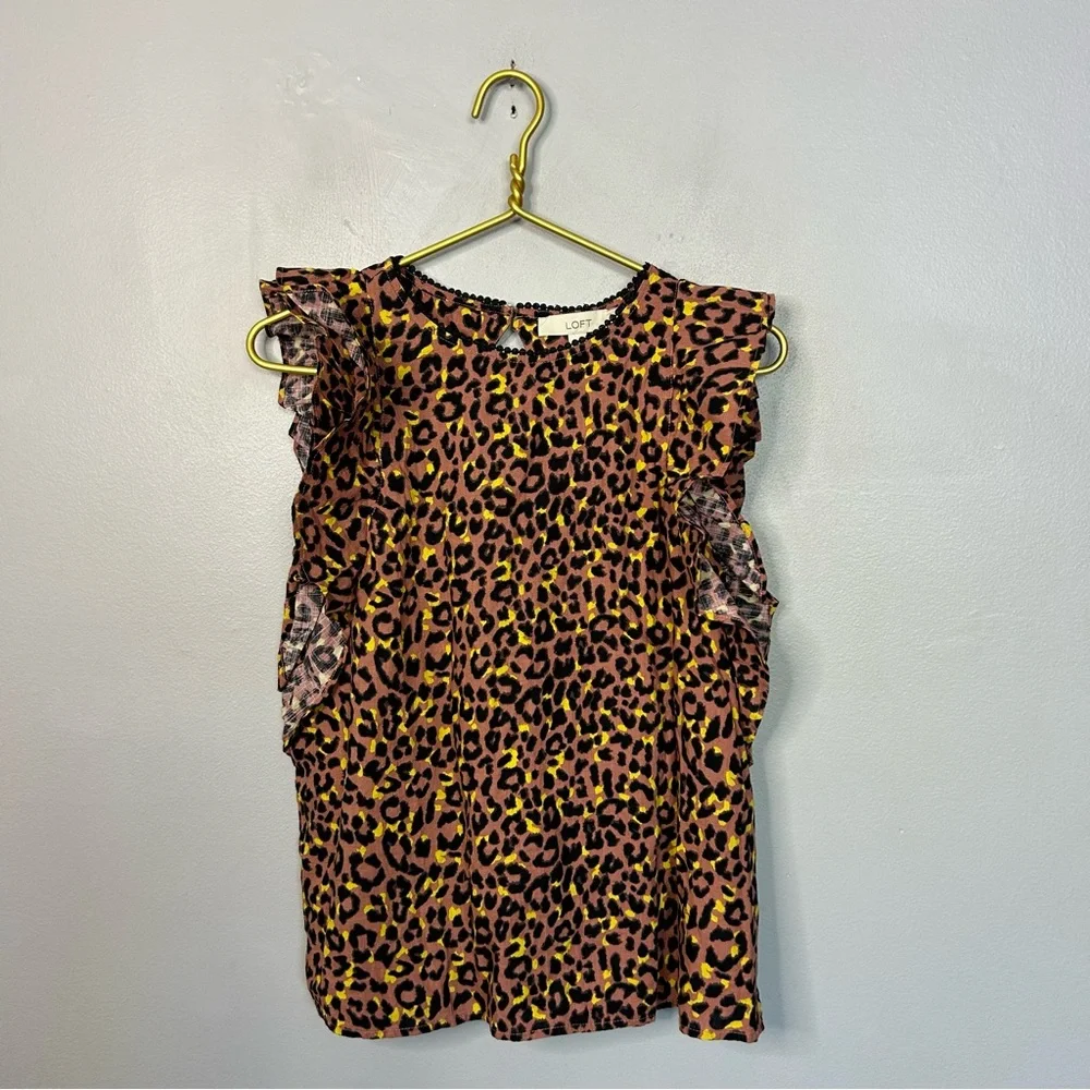 NWT Loft Print Cutout Back Ruffle Shell Pink Leopard Size Small - Picture 4 of 8